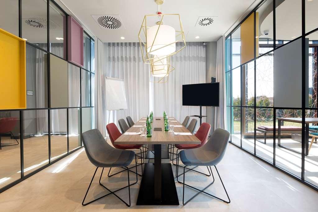 فندق Hampton By Hilton Krakow Airport Balice المرافق الصورة